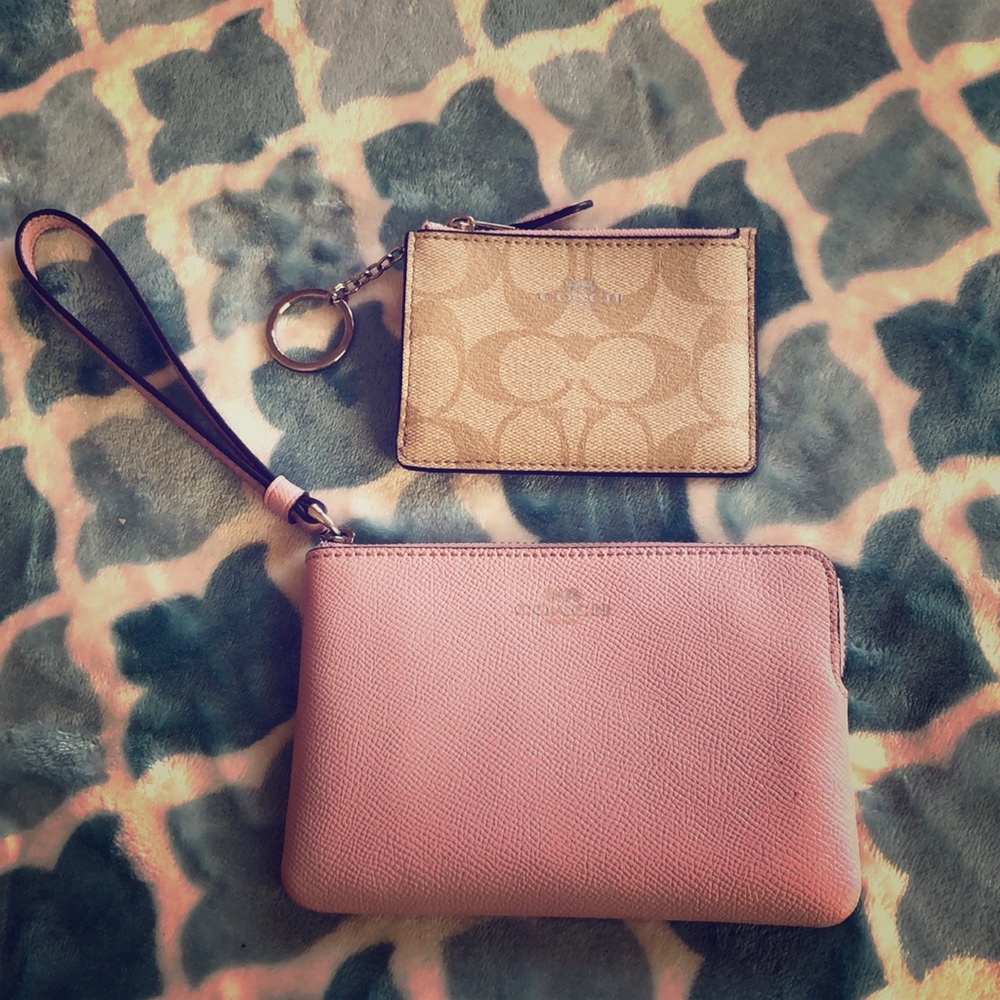 Coach wristlet and keychain
